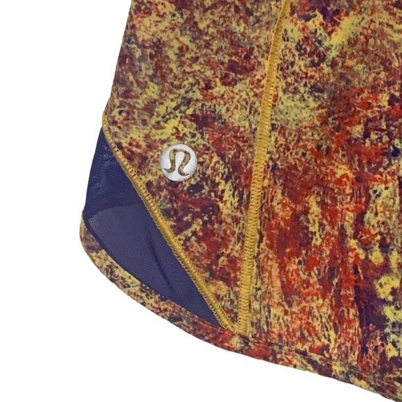 NWOT Lululemon Hotty Hot Shorts ll Seawheeze 2019 | Size 6 - Picture 7 of 12